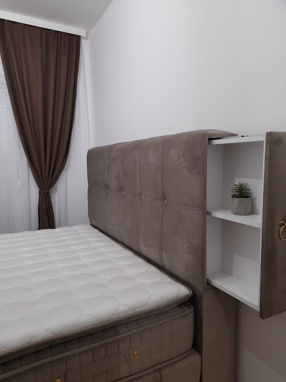 005ab48d-d6d2-4ae1-bac2-7c35a02823f0.jpg