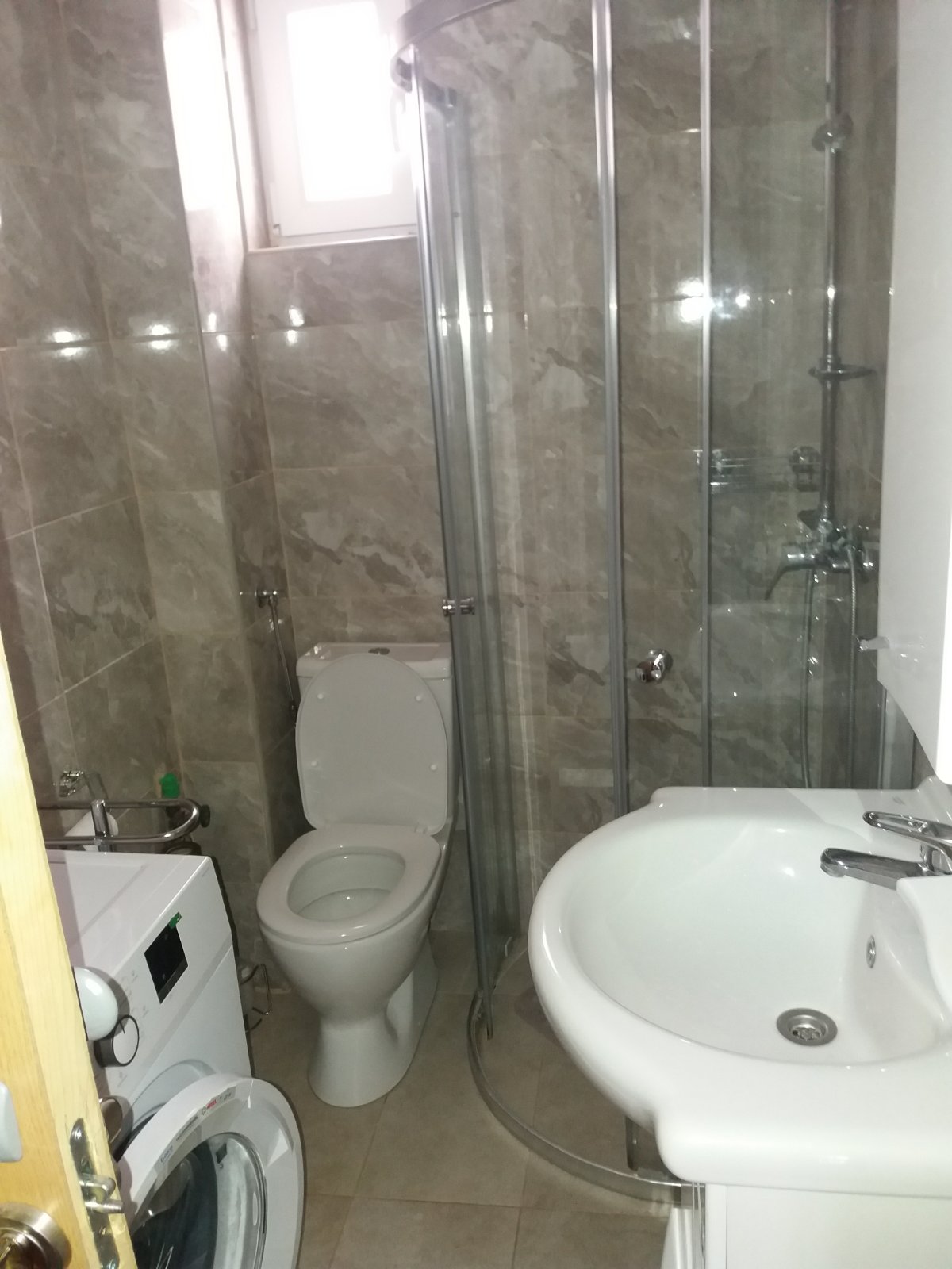 00ec2565-5e94-403b-88d9-baf5bf96a954.jpg