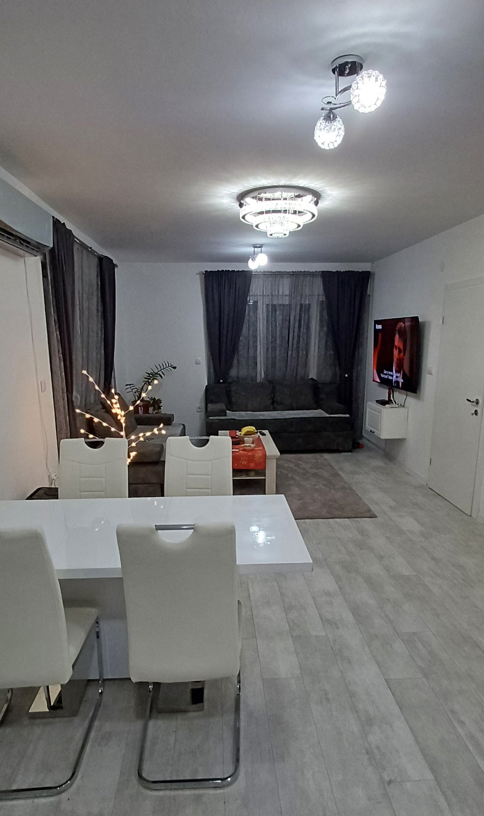 01b0a901-0f53-4988-abad-756dfbf093b6.jpg
