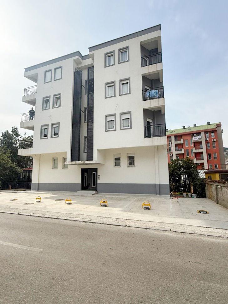 Продаж - Квартира Podgorica, Gorica C