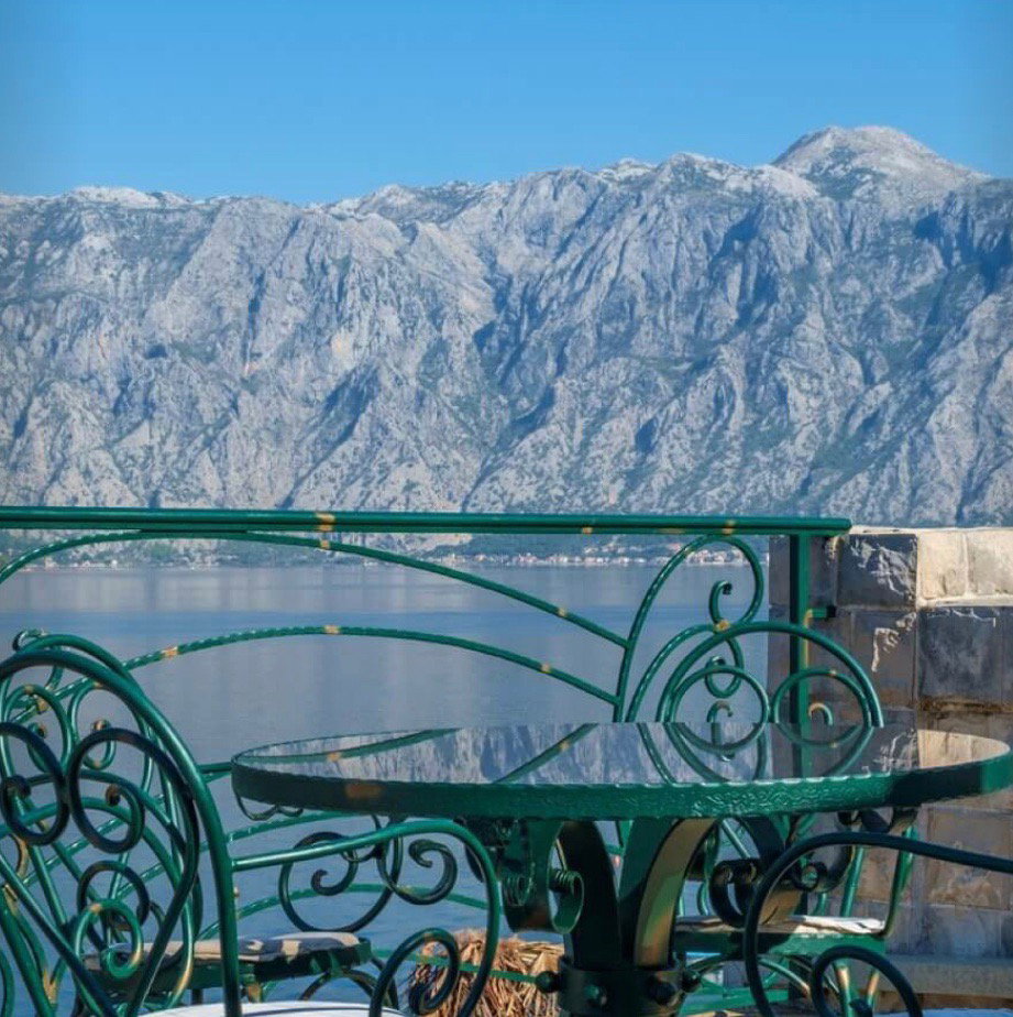 Sale - House Kotor, Stoliv