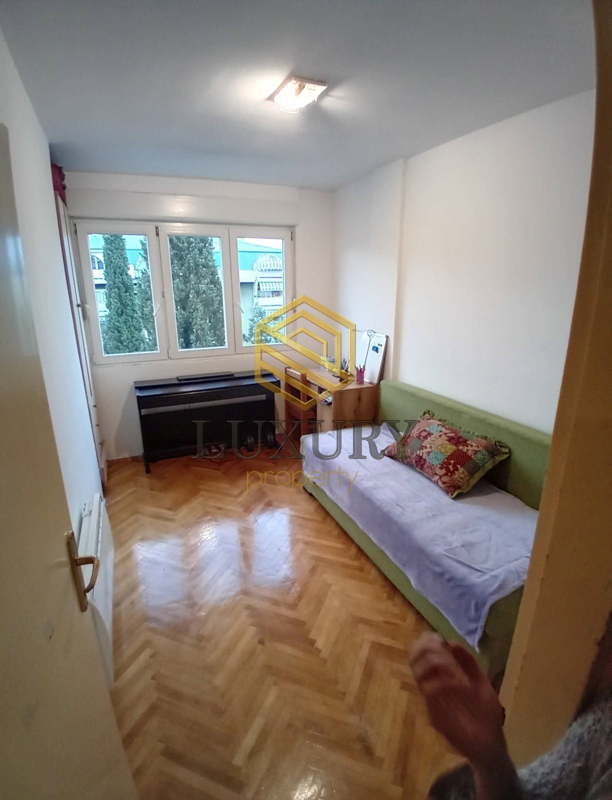 068dcd10-a119-42cc-b06c-8493178db126.jpg