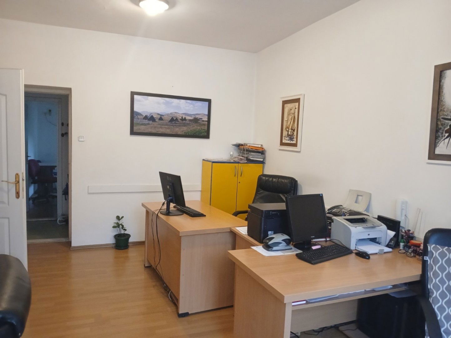 Продаж - Офісне приміщення Podgorica, Centar