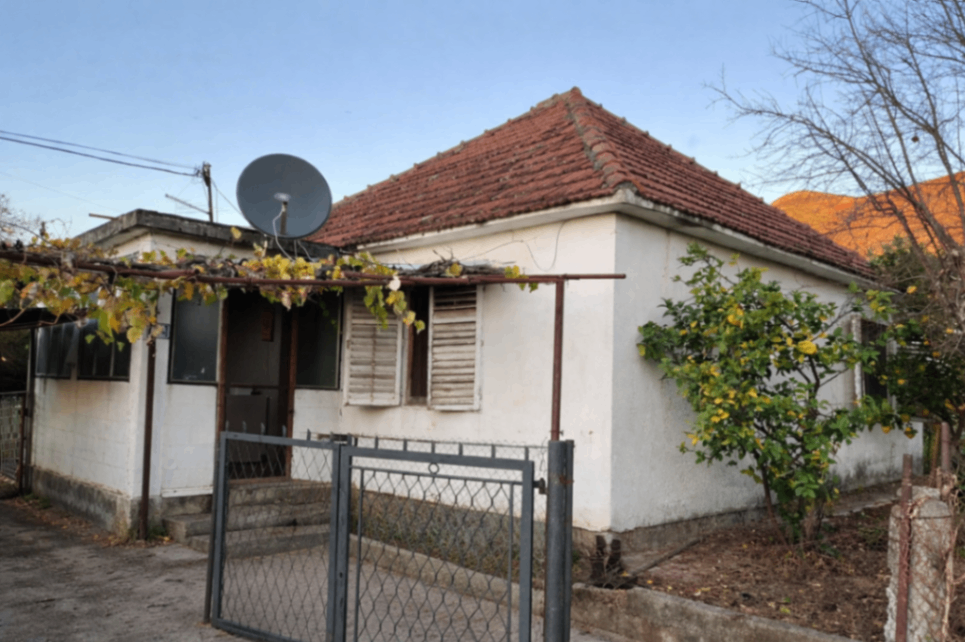 Satılık - Ev Bar, Bjeliši