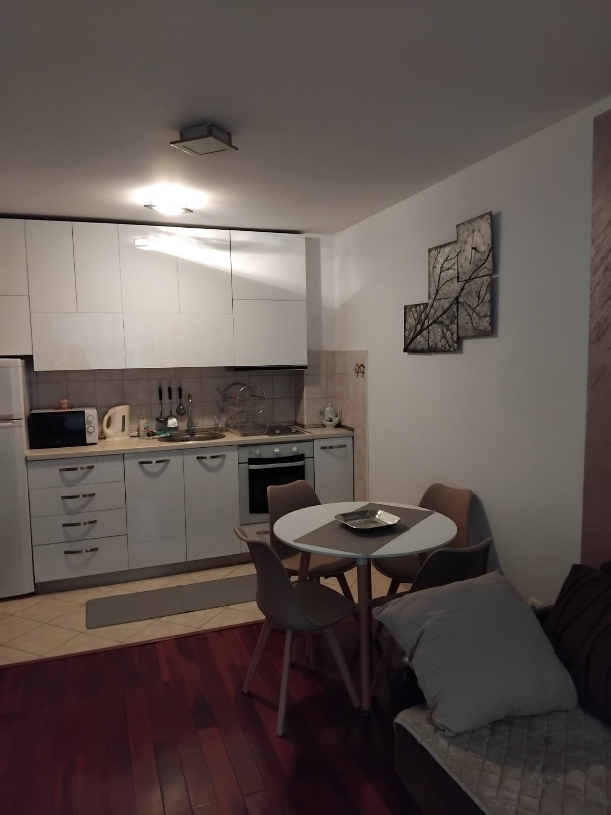 Izdavanje - Stan Podgorica, Iza Delte