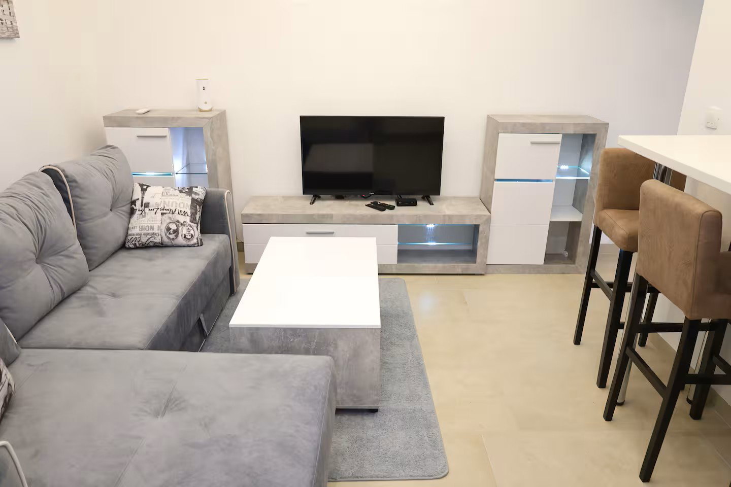 Оренда - Квартира Tivat, Seljanovo