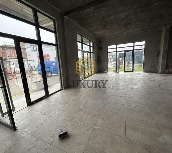 Оренда - Офісне приміщення Podgorica, Tološi