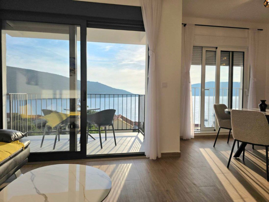 Izdavanje - Stan Herceg Novi, Kumbor