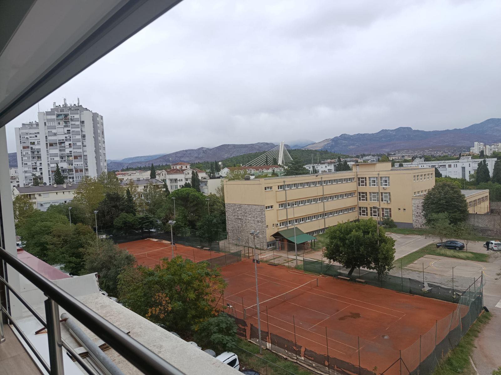 0aae99ed-655e-49eb-9d11-41de730194f6.jpg