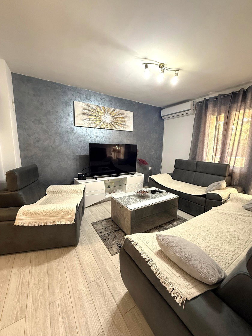 Оренда - Квартира Tivat, Dumidran