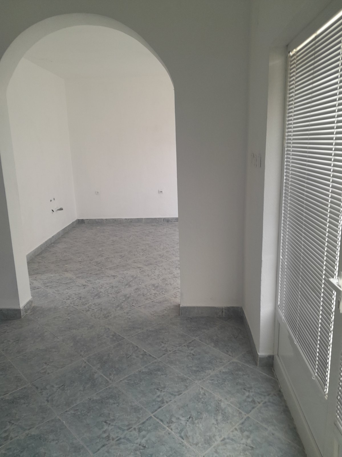 Kiralık - İş yeri Podgorica, Masline