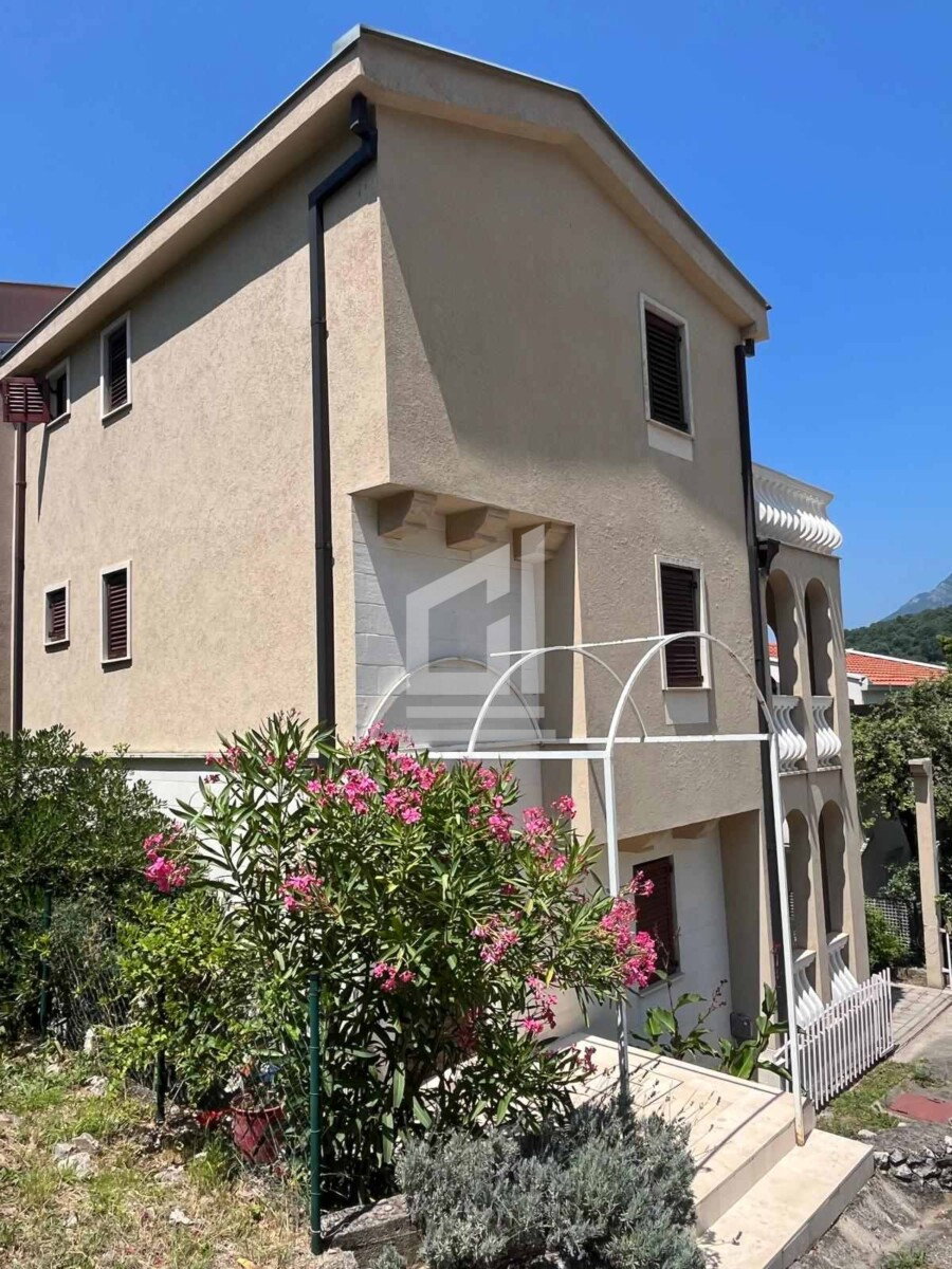 Prodaja - Kuća Bar, Sutomore