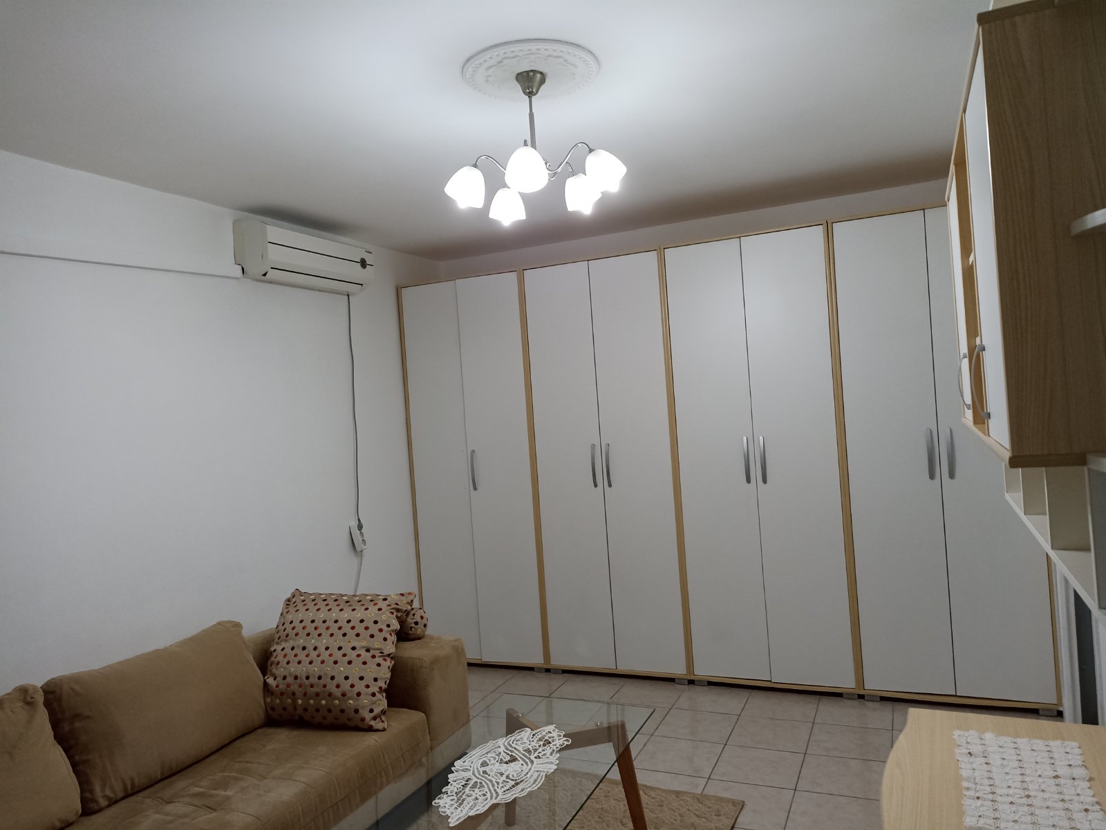 0cae3b46-b557-4f57-9e66-fc62ab4eca9f.jpg