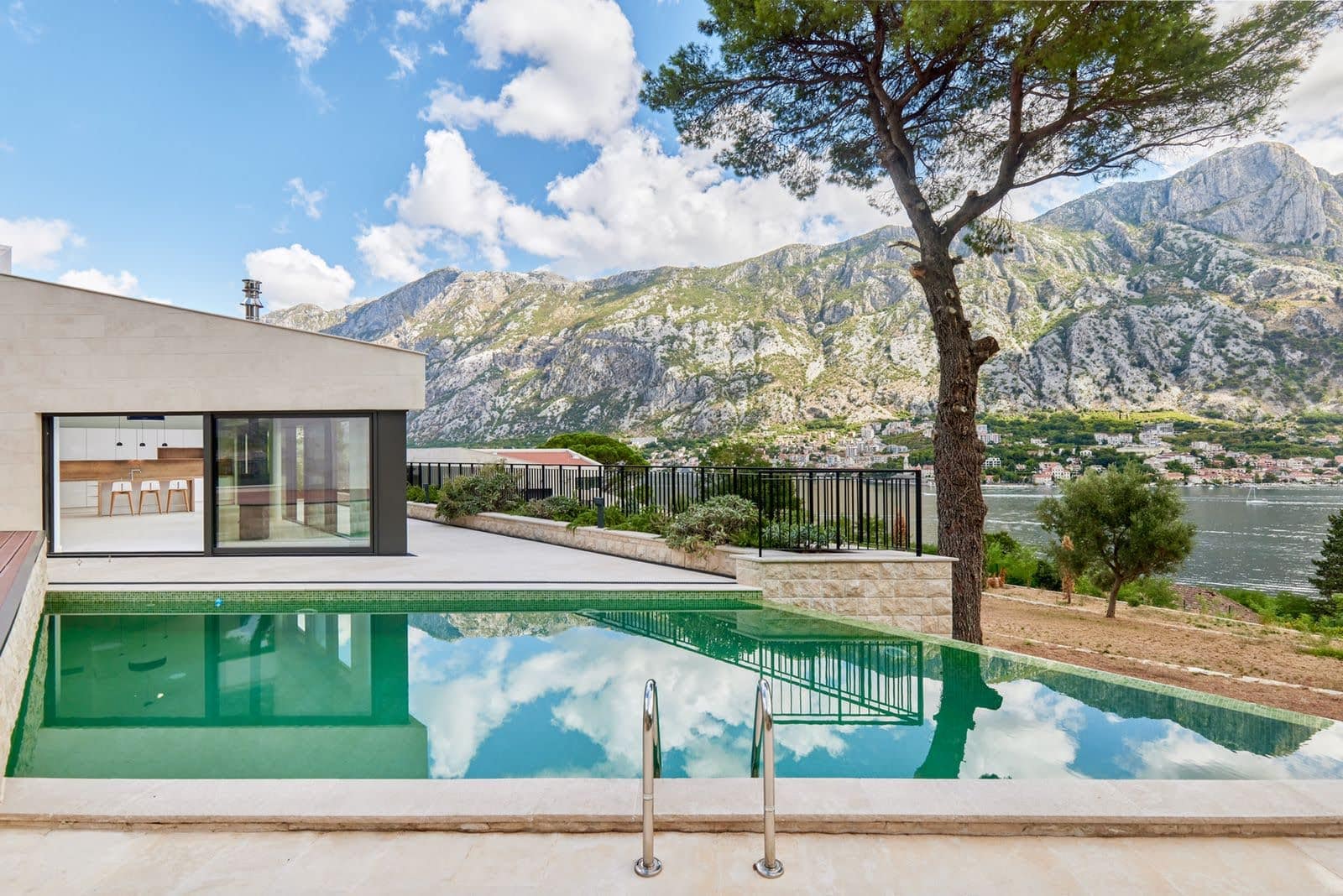 Продаж - Будинок Kotor, Prčanj