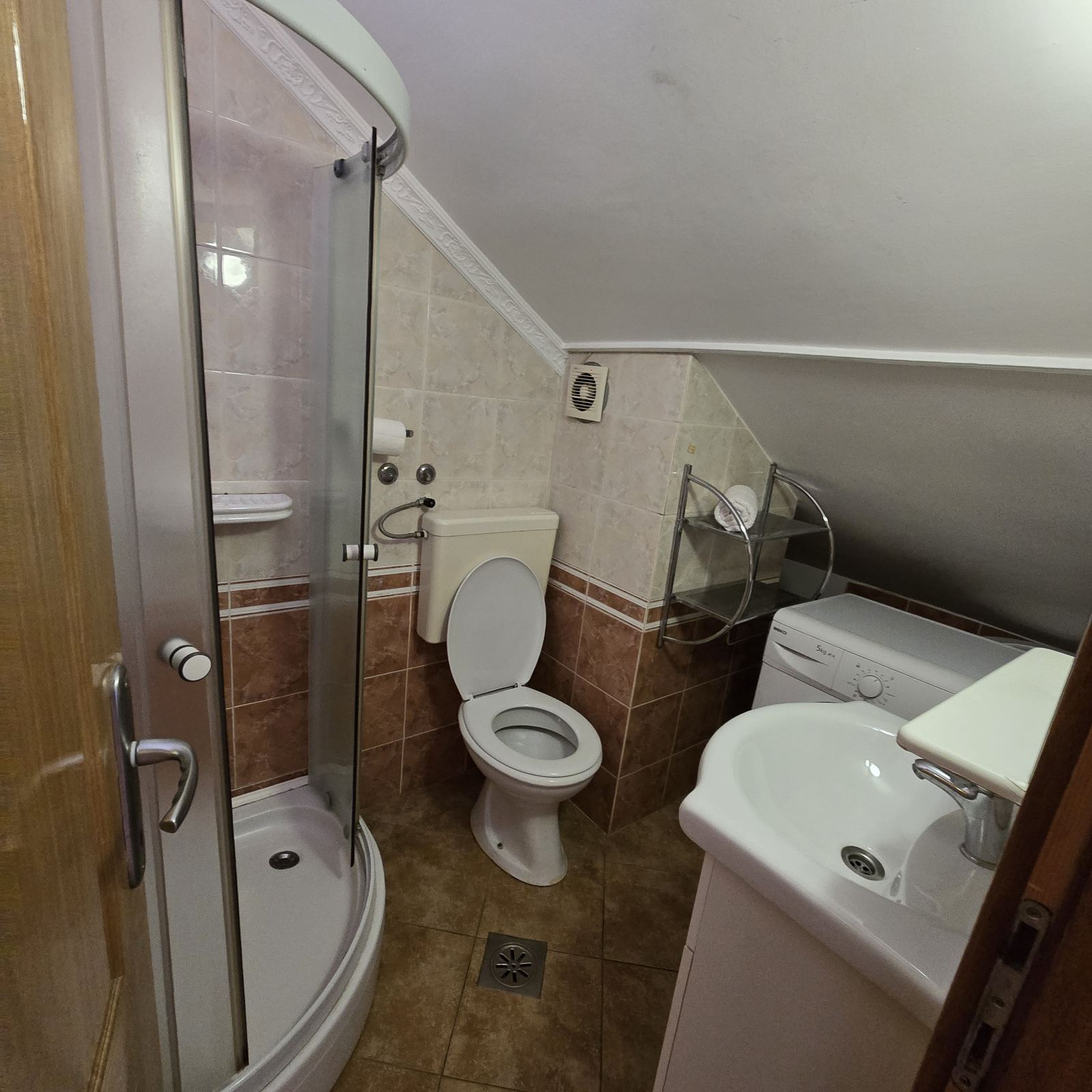 0fe83a15-f5d2-4058-bd39-abdb37df5630.jpg