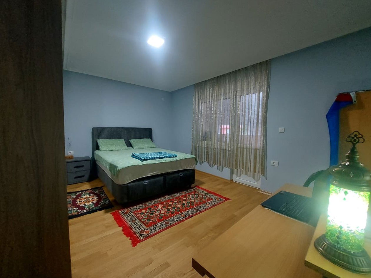 106d99c3-f6df-4273-abf3-3369da8b8652.jpg