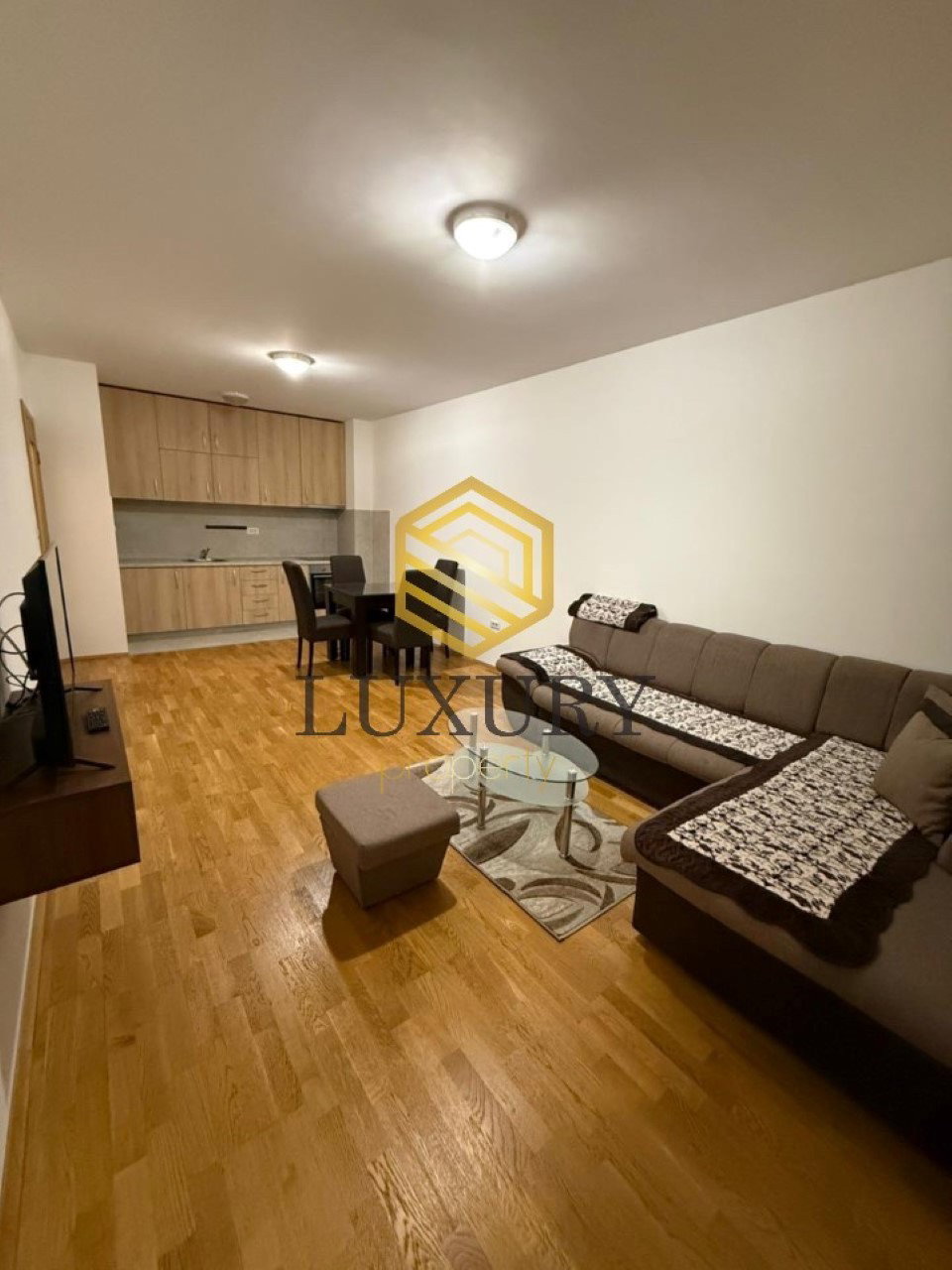 Izdavanje - Stan Podgorica, Stari Aerodrom