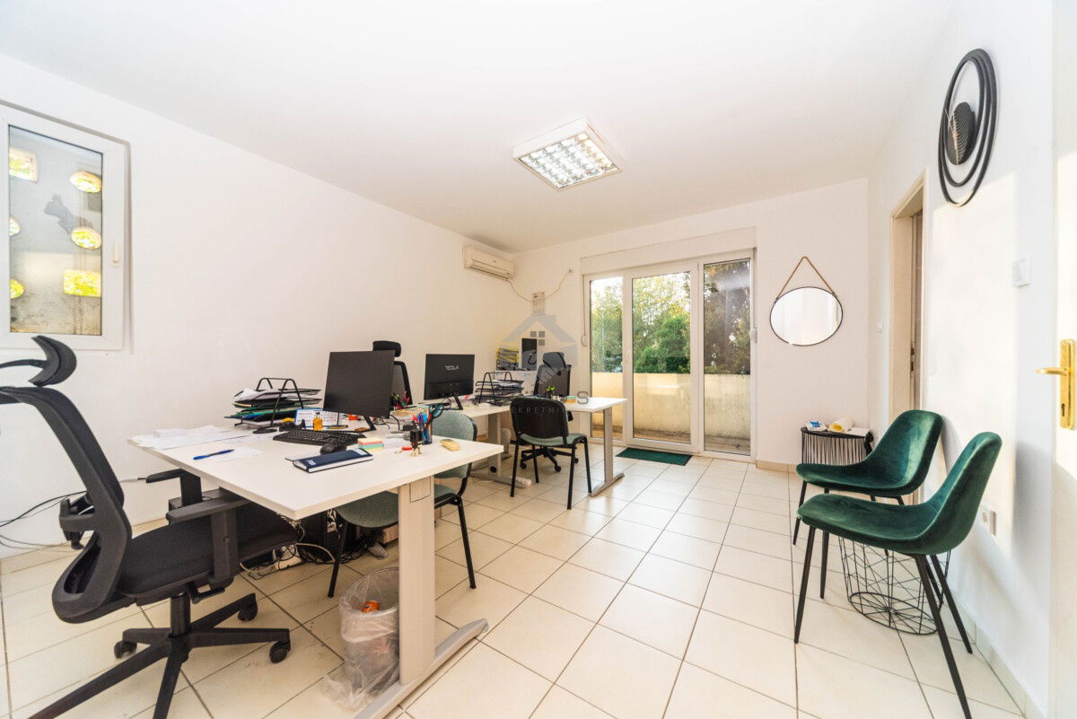 Sale - Office space Podgorica, Preko Morače