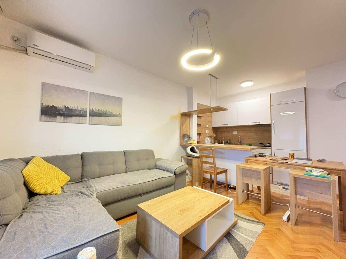 Prodaja - Stan Podgorica, Preko Morače