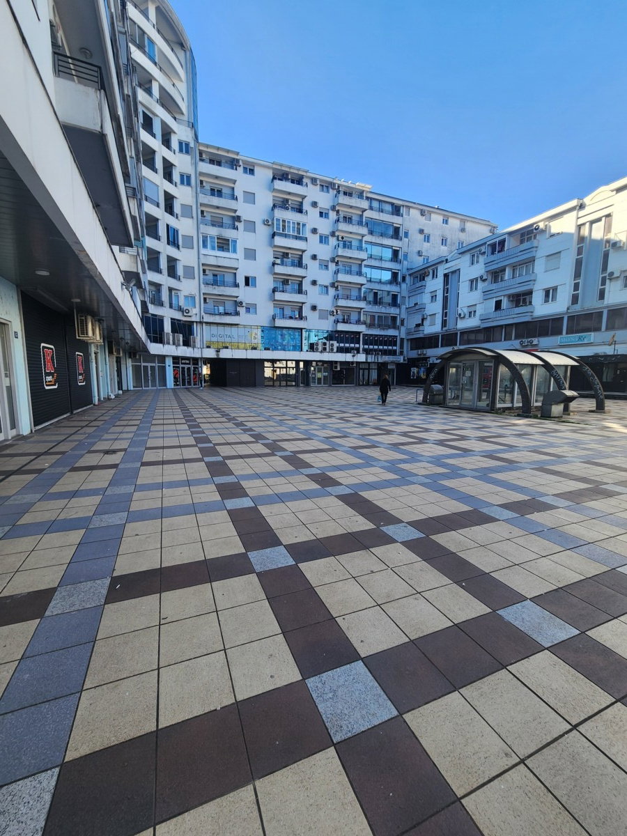 Izdavanje - Poslovni prostor Podgorica, Preko Morače