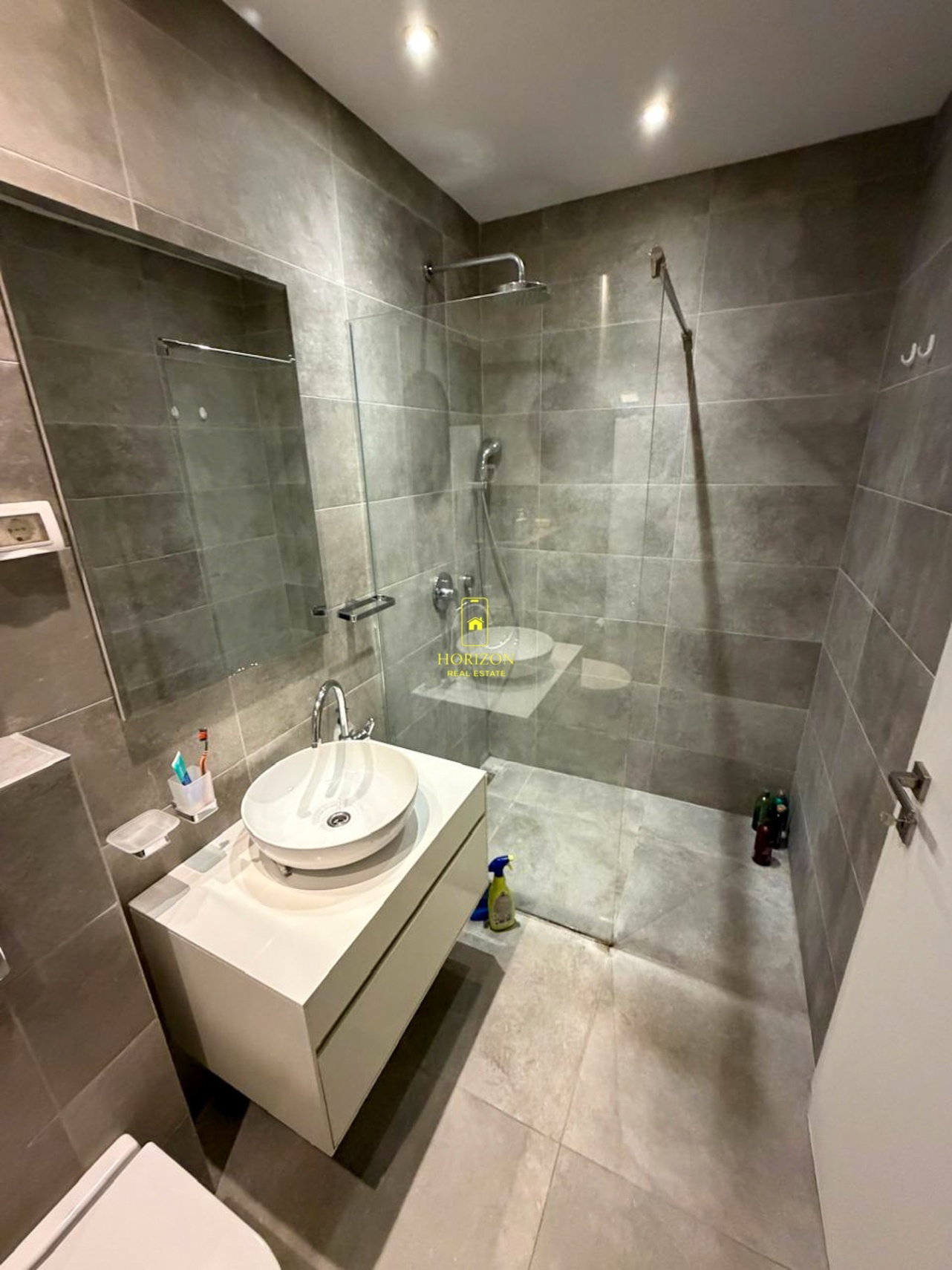 147edcb9-f03c-42f7-8cbe-0422606e6eed.jpeg