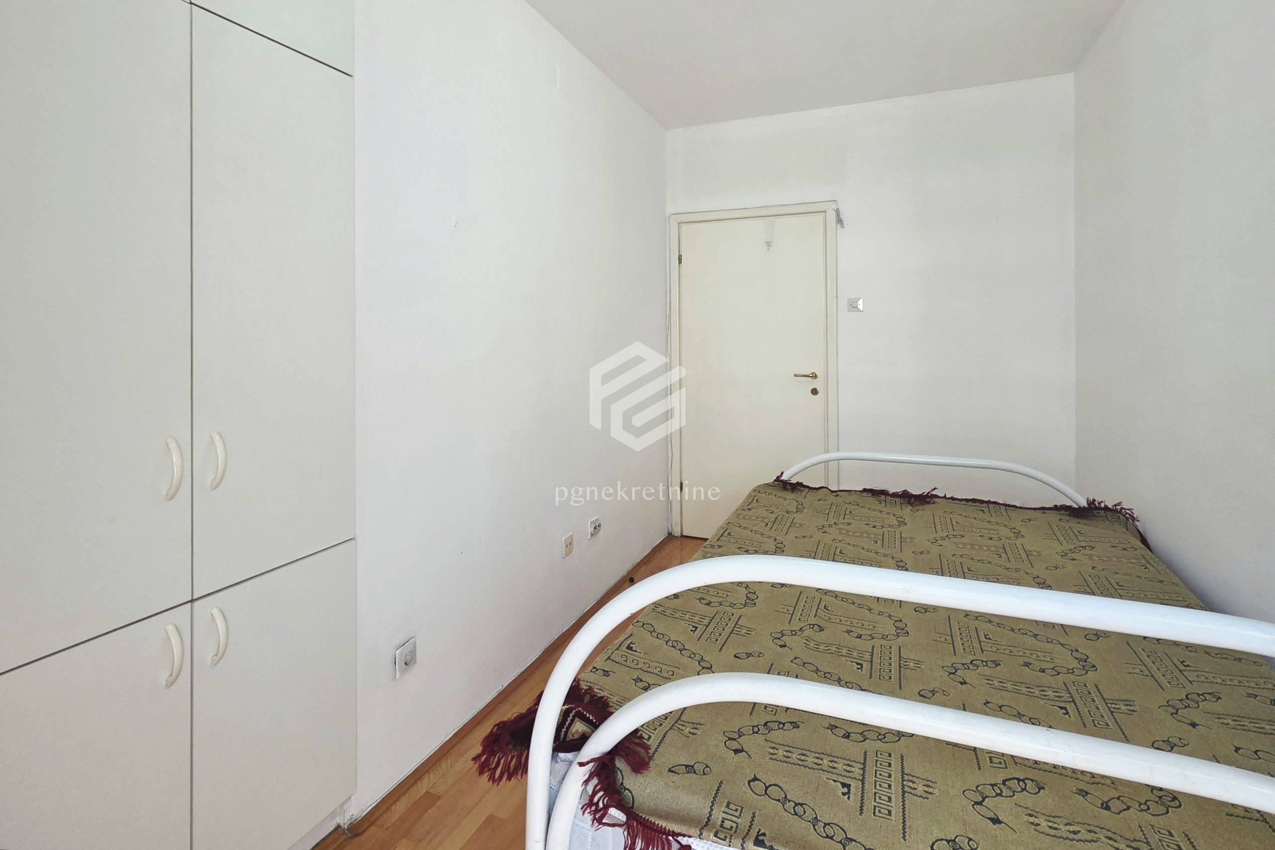 153d8b95-d288-4196-bb24-a4540e7247af.jpg
