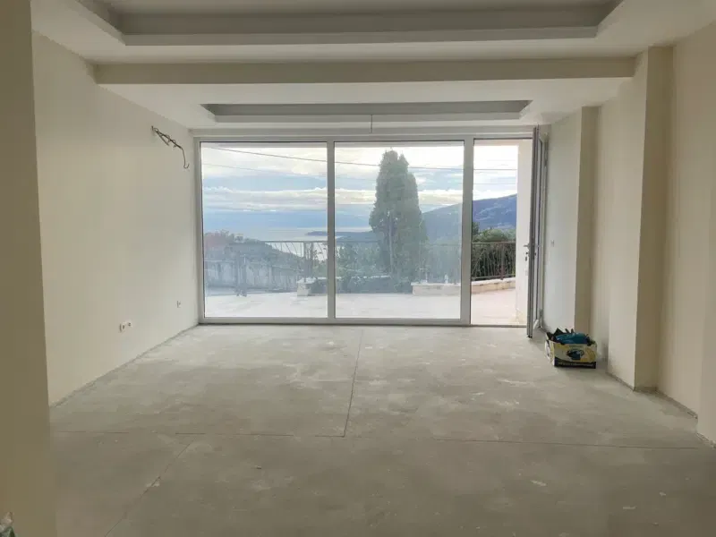 Prodaja - Stan Herceg Novi, Topla