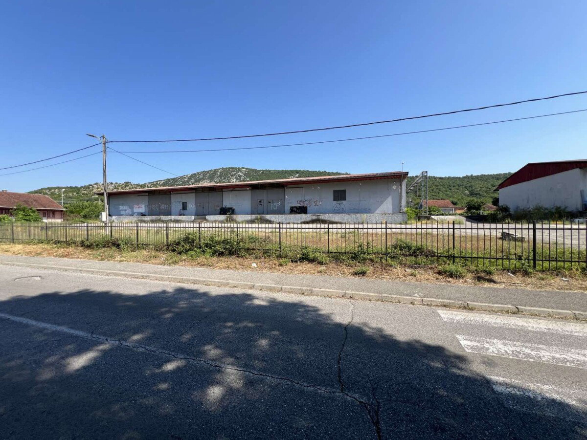 Продажа - Офисное помещение Danilovgrad, Spuž