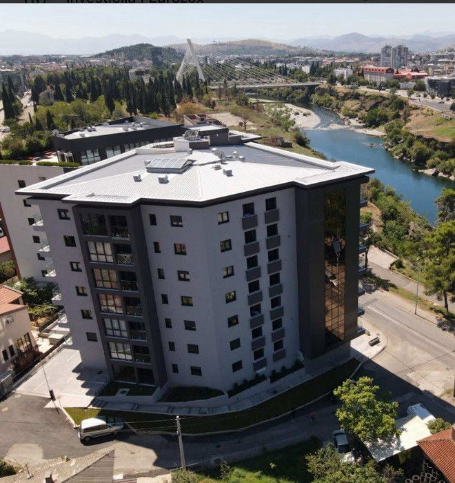 Izdavanje - Poslovni prostor Podgorica, Centar