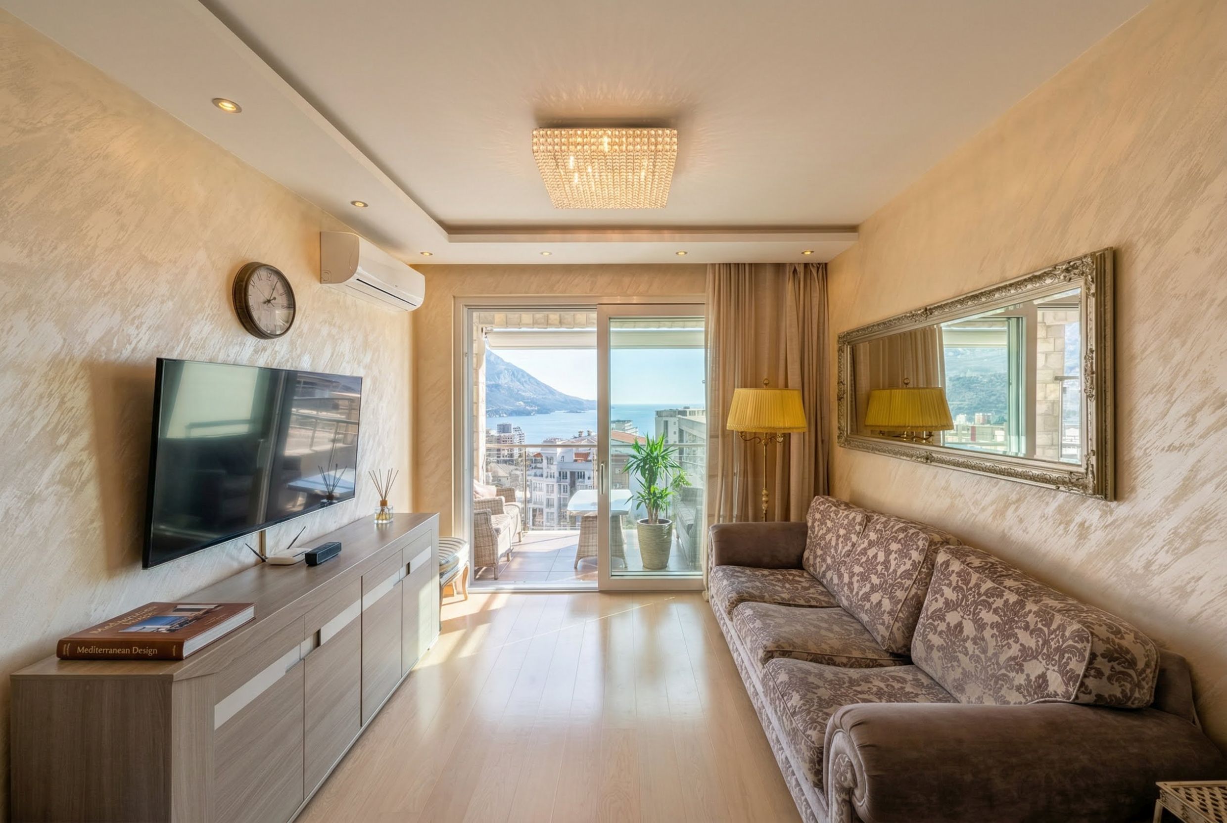 Продаж - Квартира Budva, Bečići