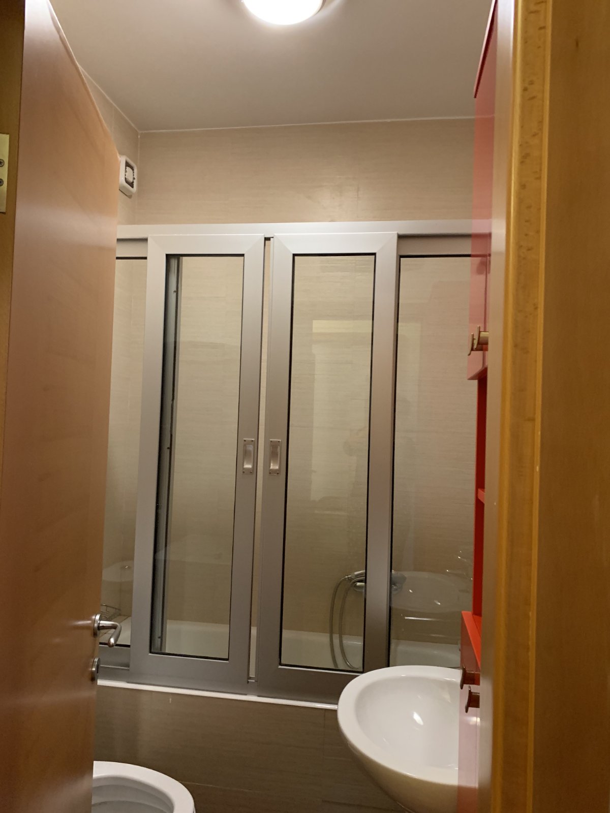 195ed874-6d5c-46e7-8299-68423caafd03.jpg