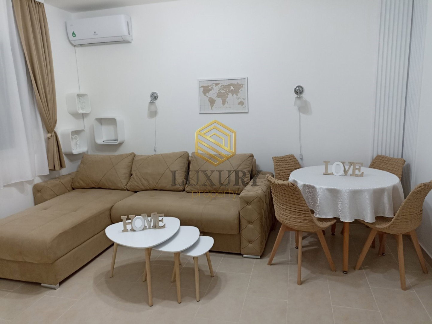 Продажа - Квартира Podgorica, Gintaš