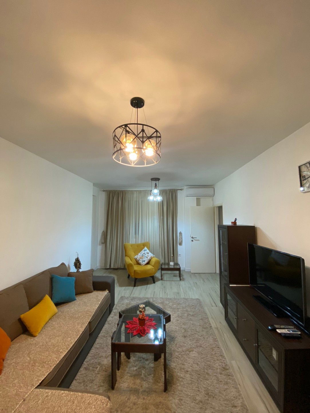 Izdavanje - Stan Podgorica, Preko Morače