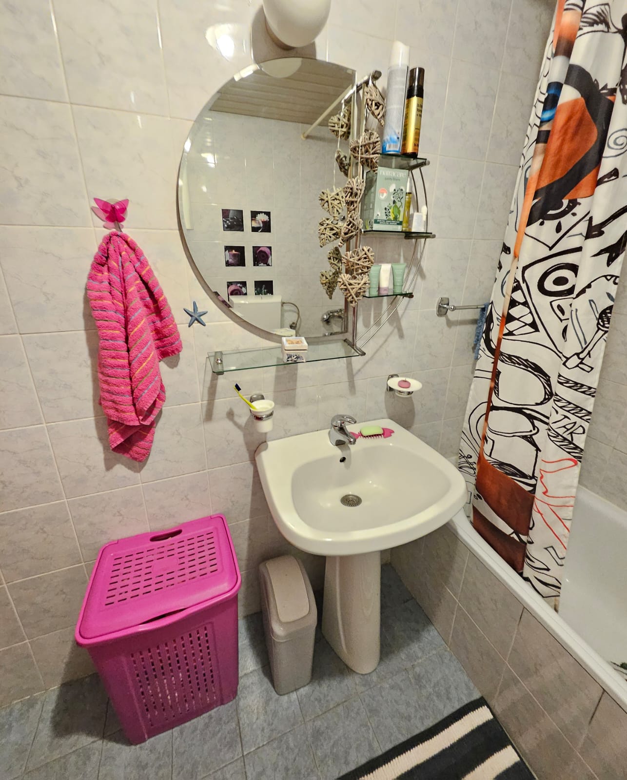 1ab235ff-3551-40a3-a79f-6f2d75dc693a.jpg