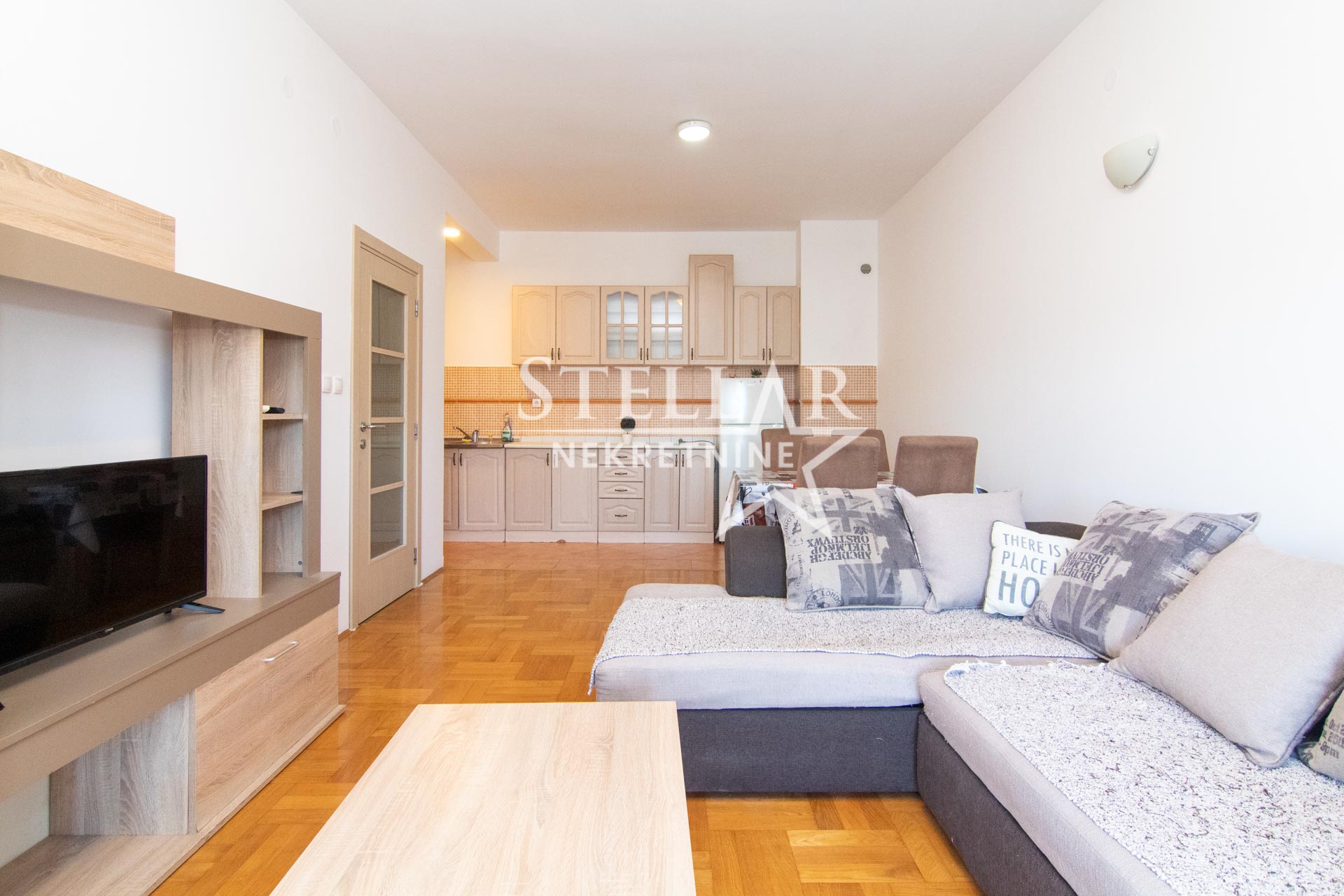 Продаж - Квартира Podgorica, Stari Aerodrom