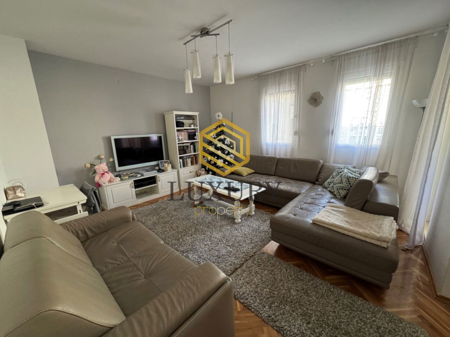 Продаж - Квартира Podgorica, Blok 6