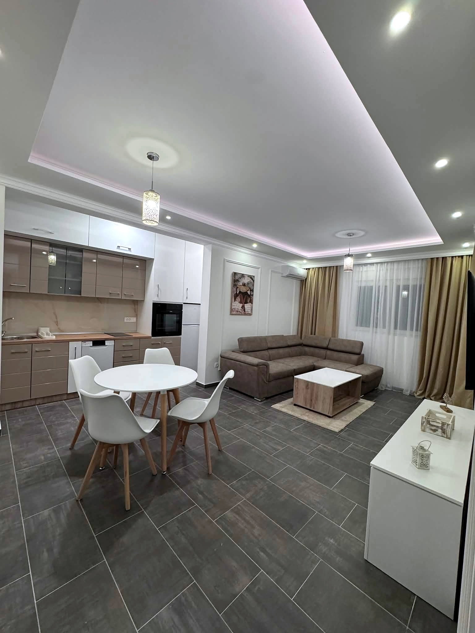 Kiralık - Daire Kotor, Radanovići