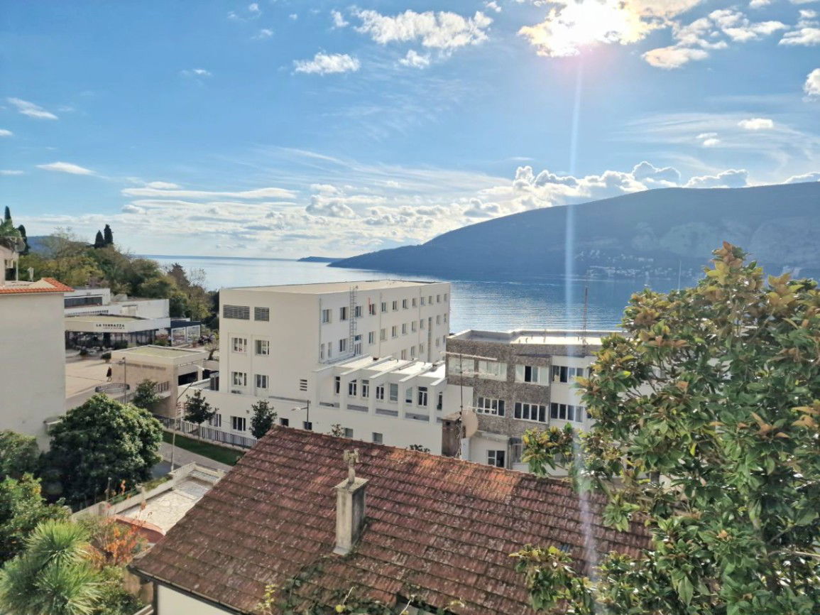 Izdavanje - Stan Herceg Novi, Centar