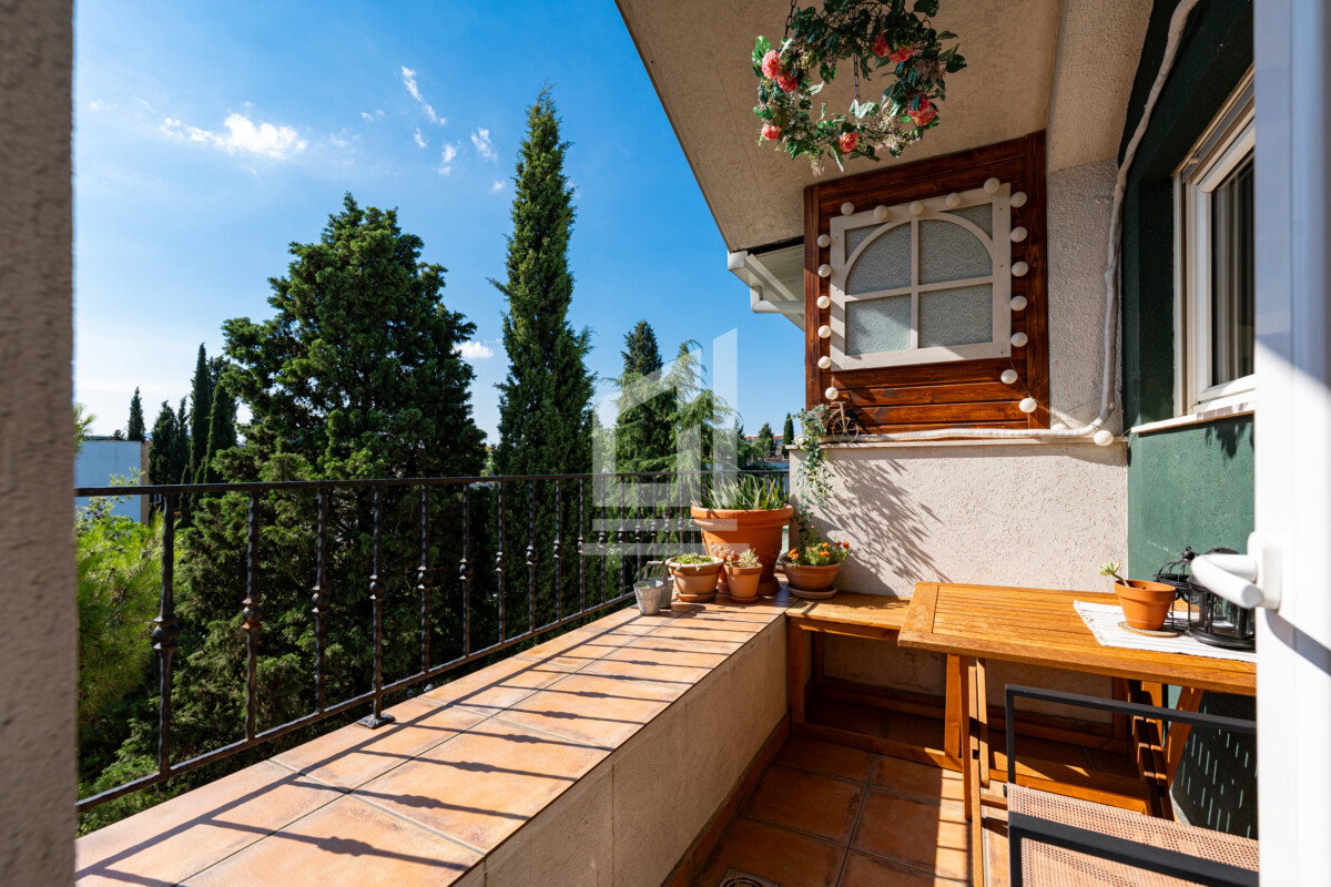 Sale - Apartment Podgorica, Preko Morače