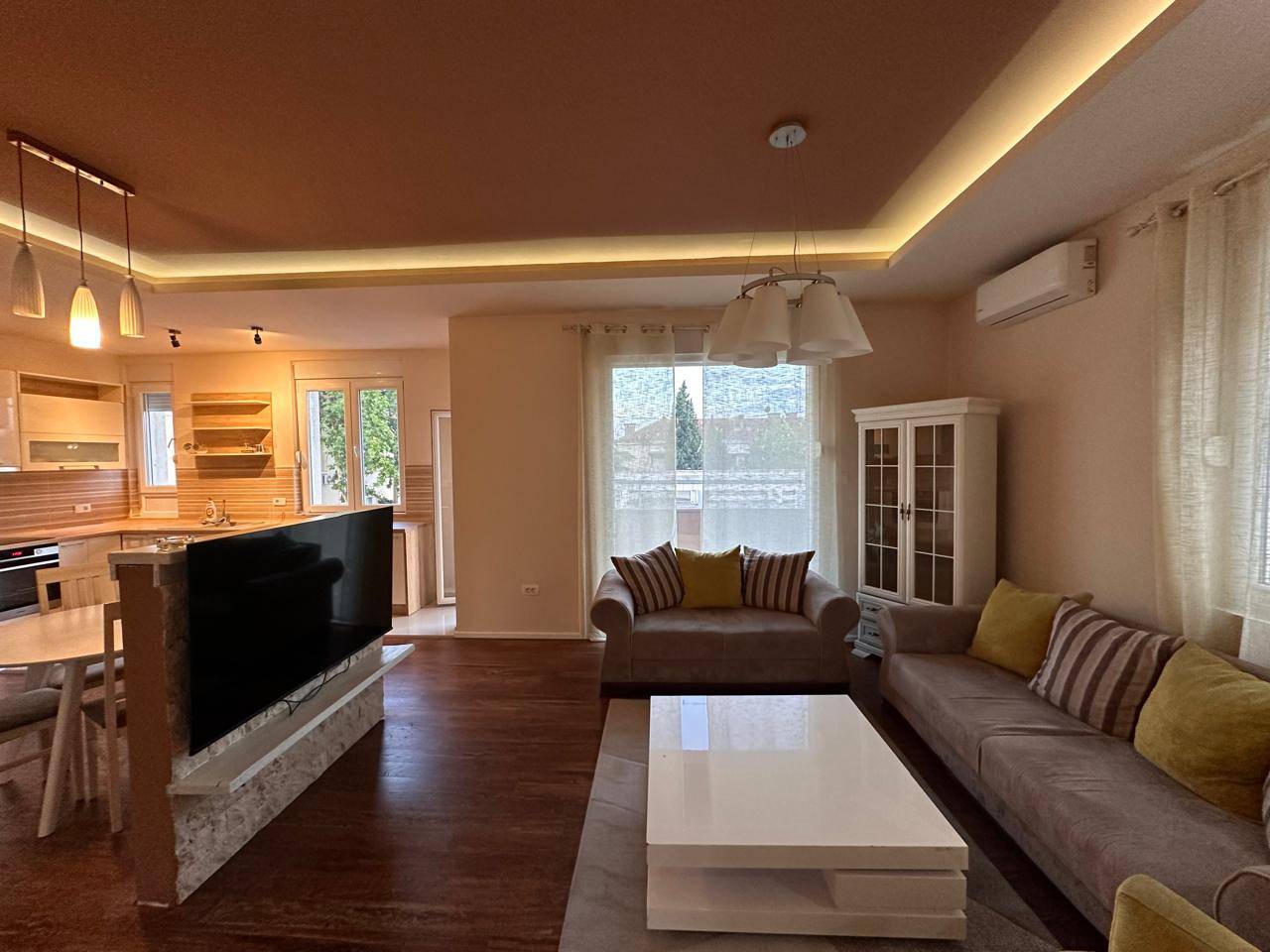 Продаж - Квартира Podgorica, Centar