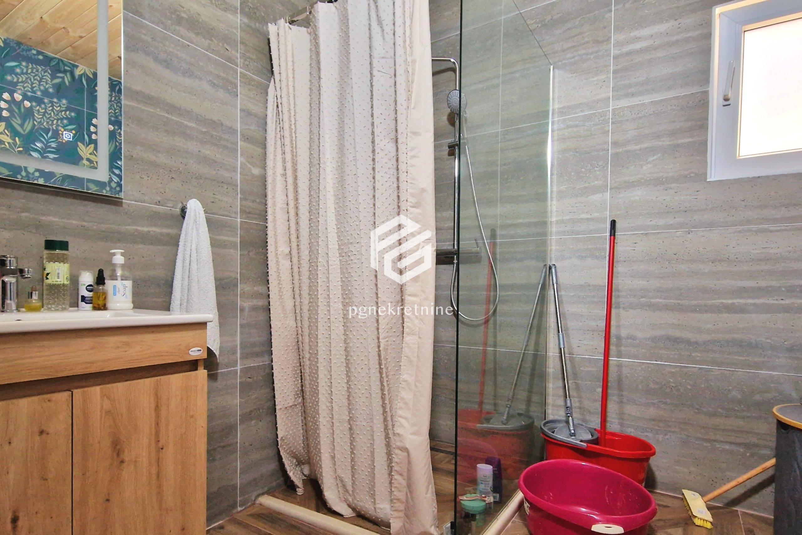 1f4672ac-f606-46f4-8f07-6bd3382ce426.jpg