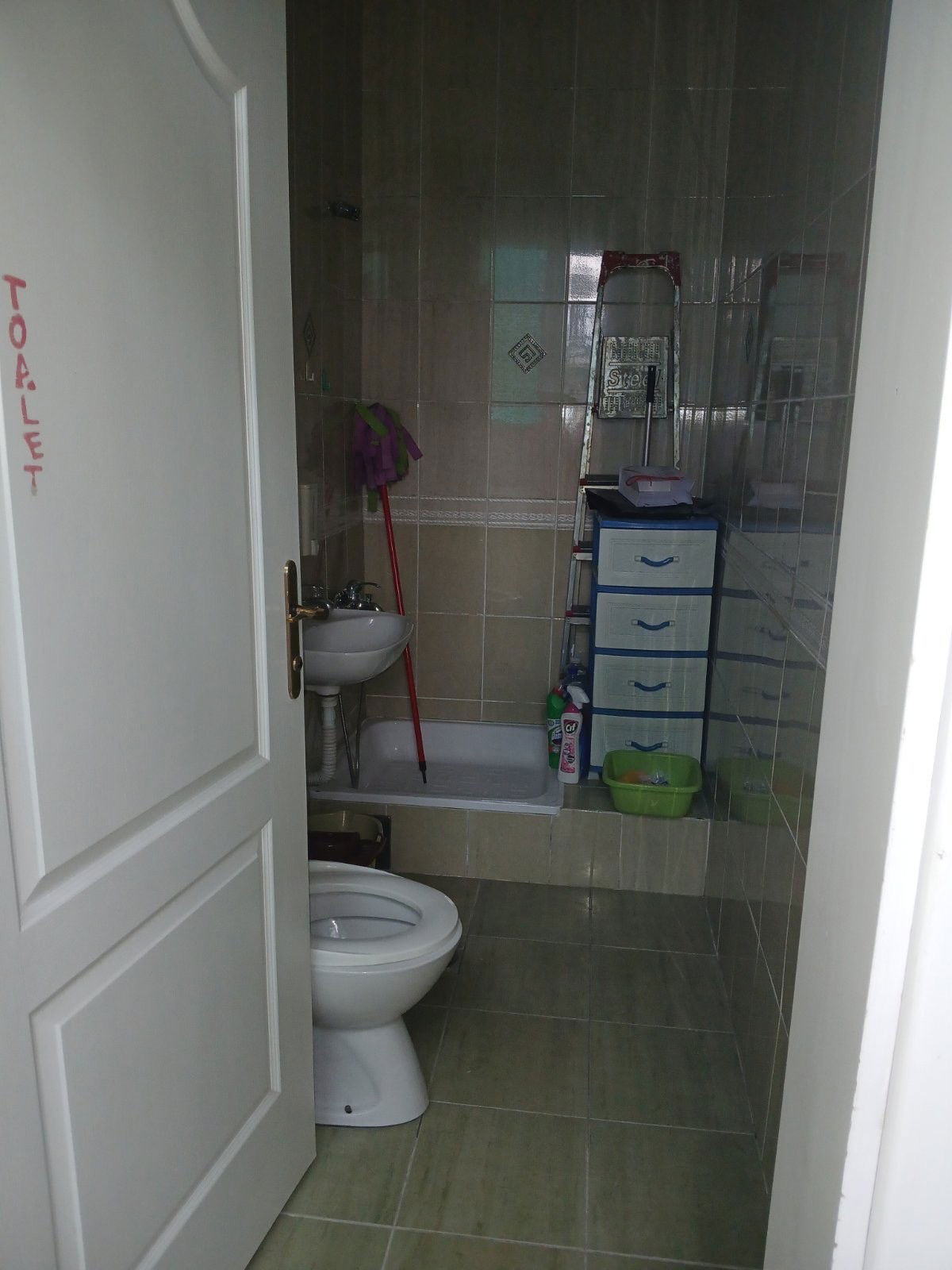 1fa15c37-e391-45a1-87d8-68213e269fda.jpg