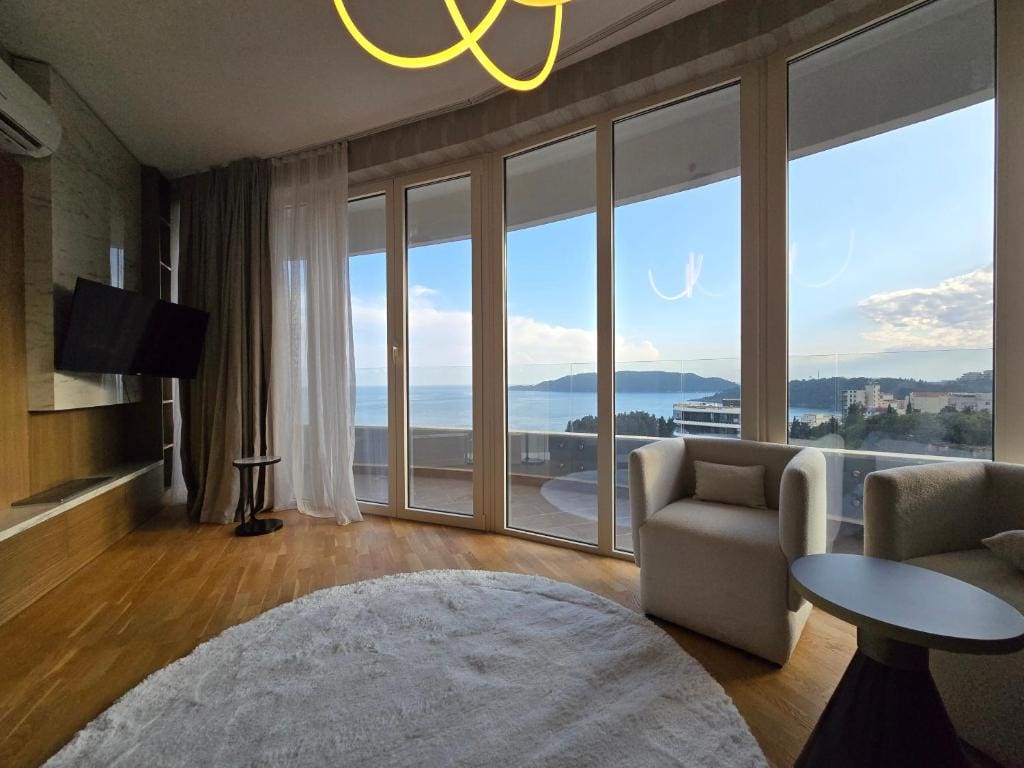 Продаж - Квартира Budva, Bečići
