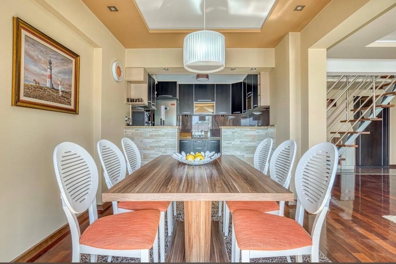 Продаж - Квартира Budva, Rozino