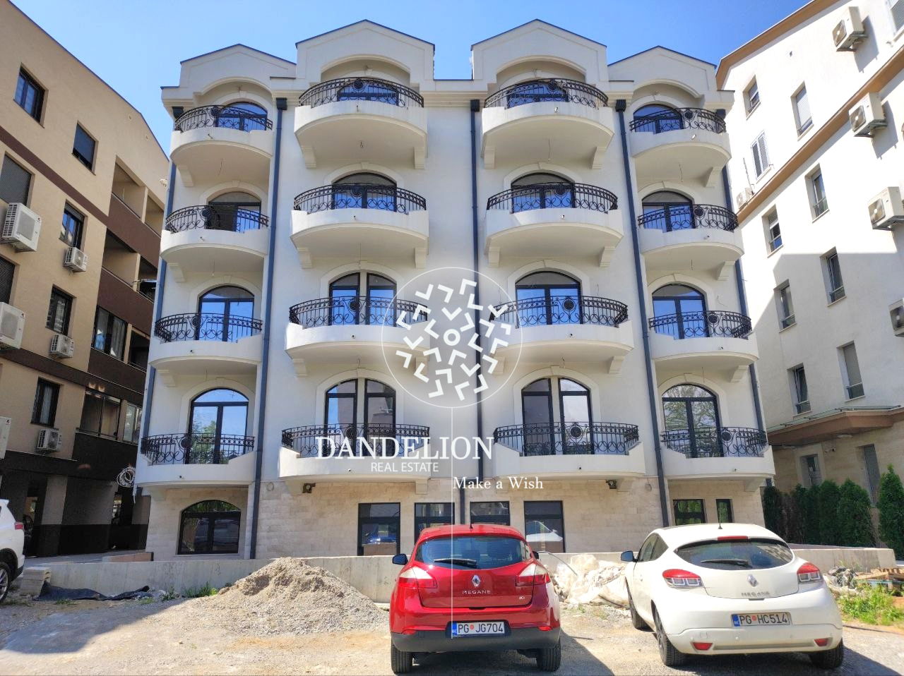 Продаж - Квартира Podgorica, Momišići