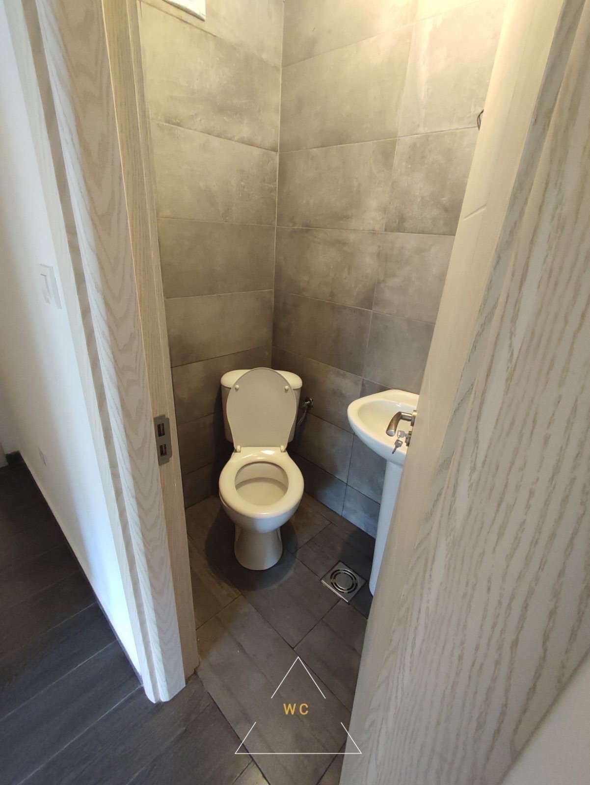 22d783d8-1ef6-4de3-acff-32aafe6cb901.jpg