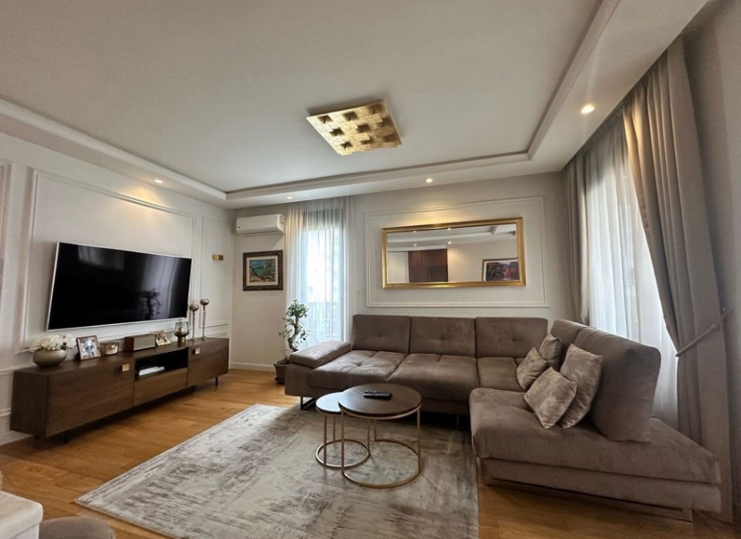 Продаж - Квартира Podgorica, Blok 9
