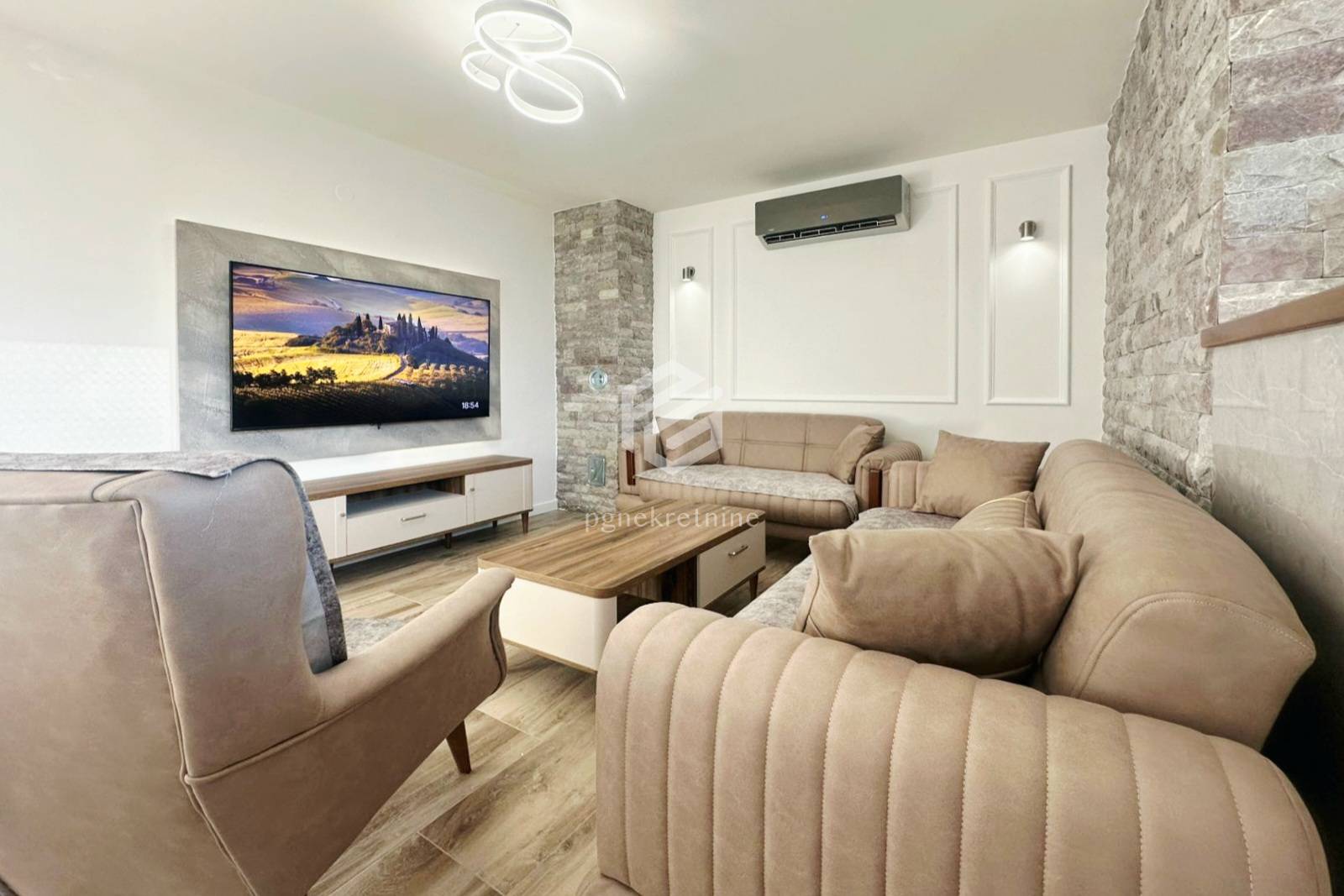 Prodaja - Stan Podgorica, Pobrežje