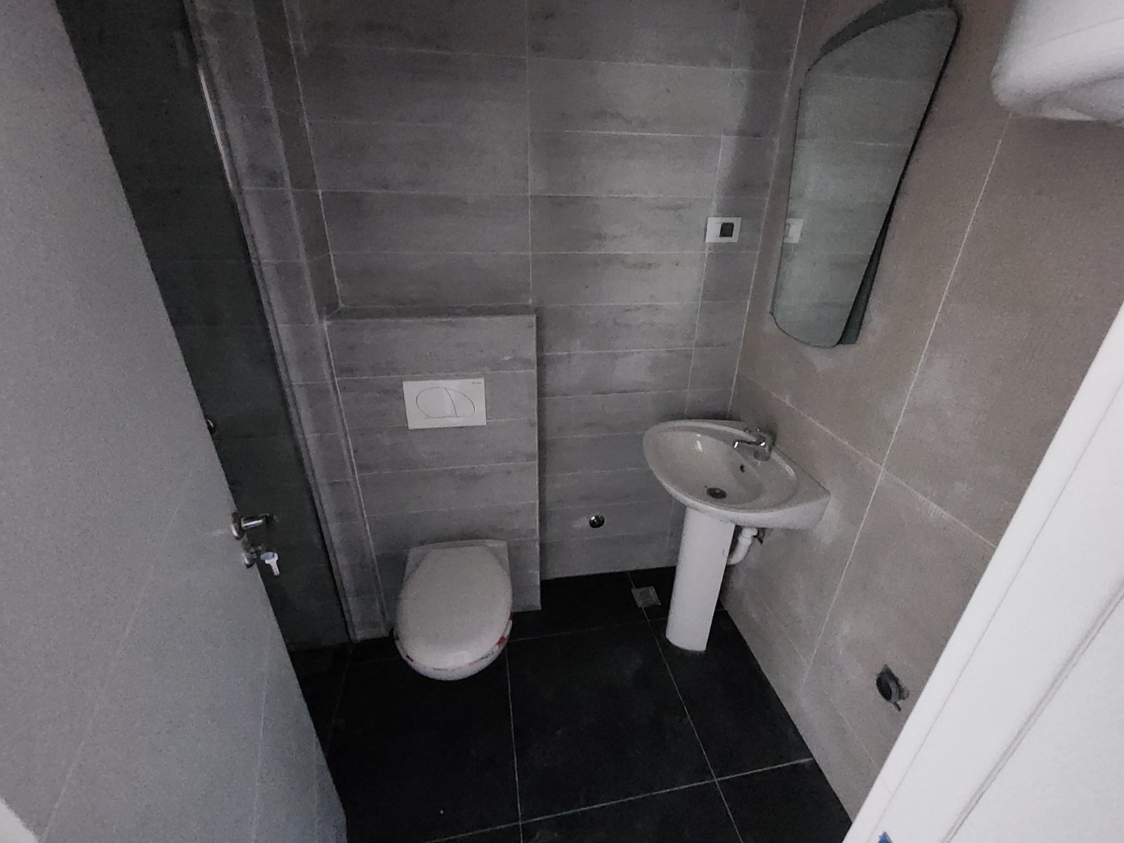 27dc450b-f75d-45db-9cd9-7d206ba28f9b.jpg
