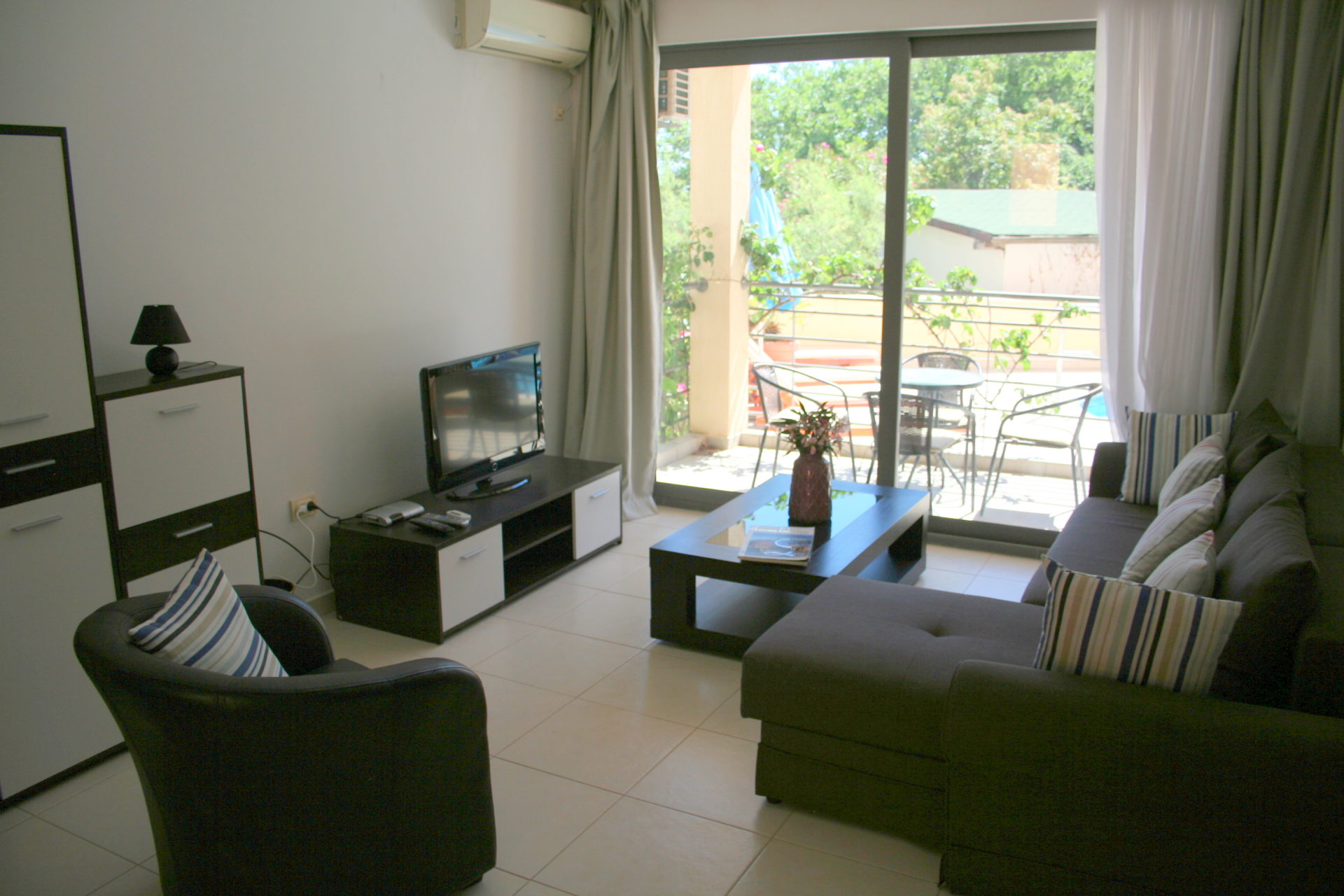 Продажа - Квартира Budva, Bečići